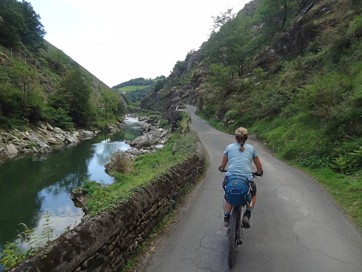 nive-road2.jpg
