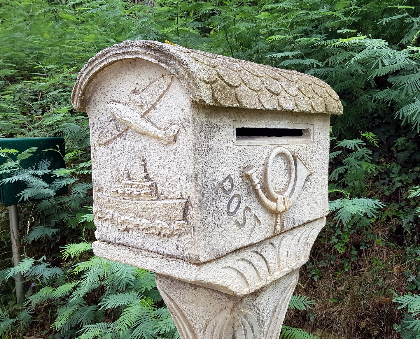 prades-mailbox.jpg