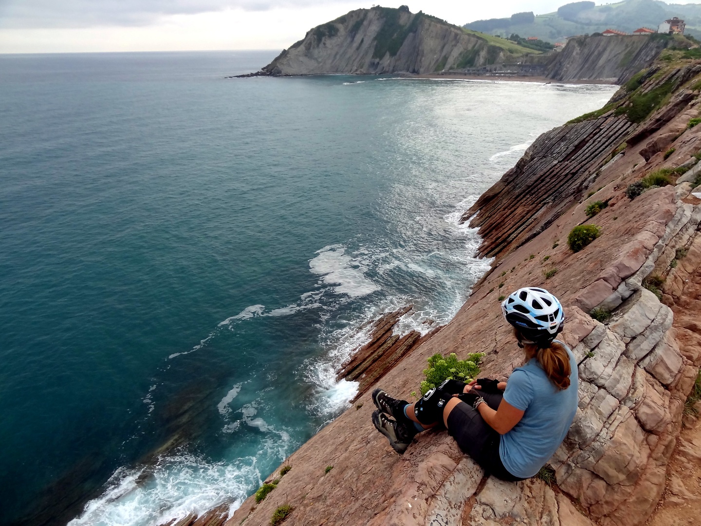 zumaia-sittingkettle.jpg