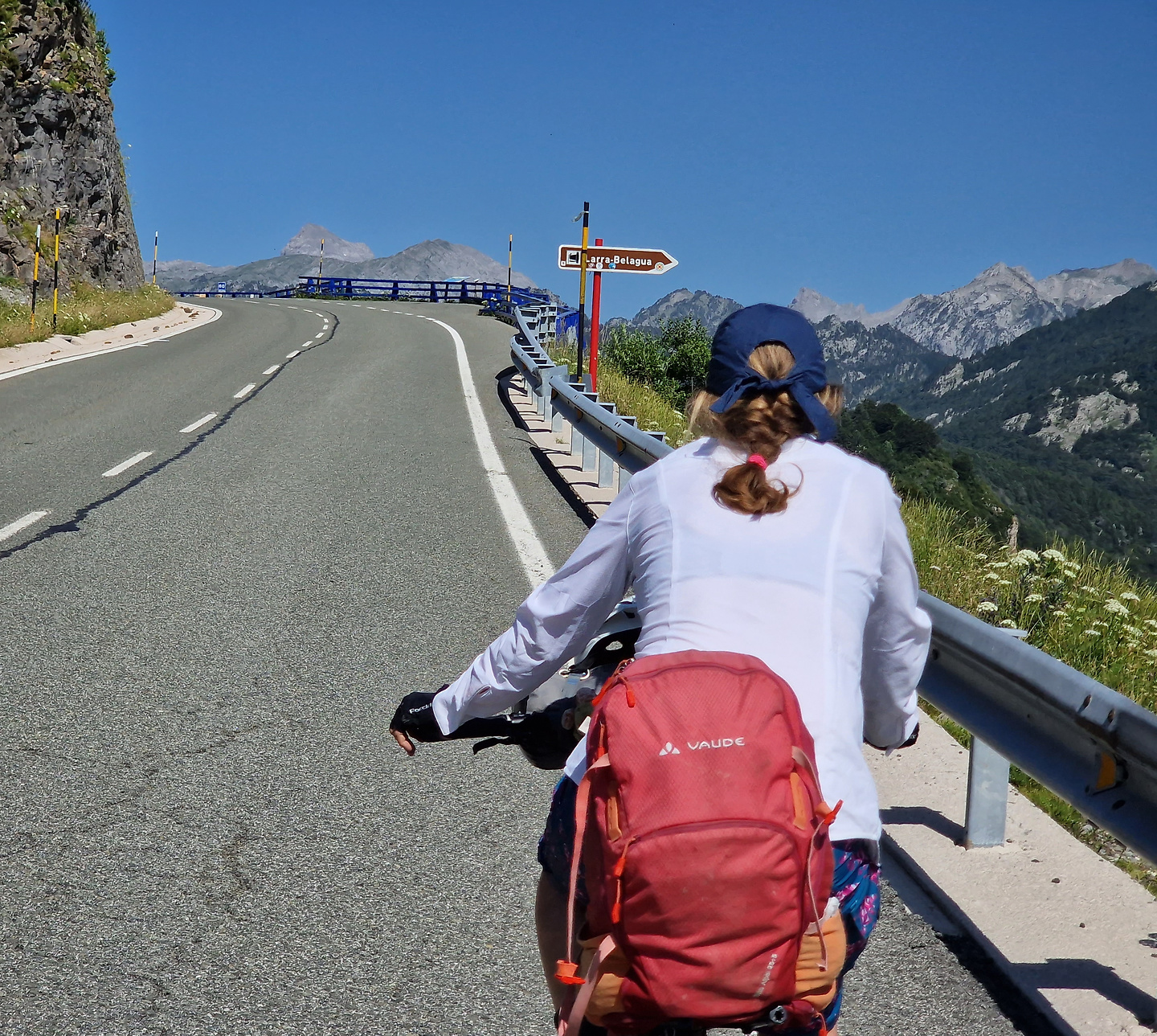 belagua-road1.jpg