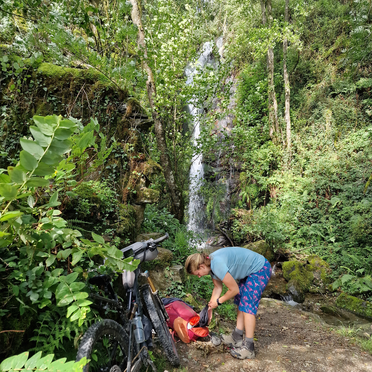 bidasoa-waterfall1.jpg