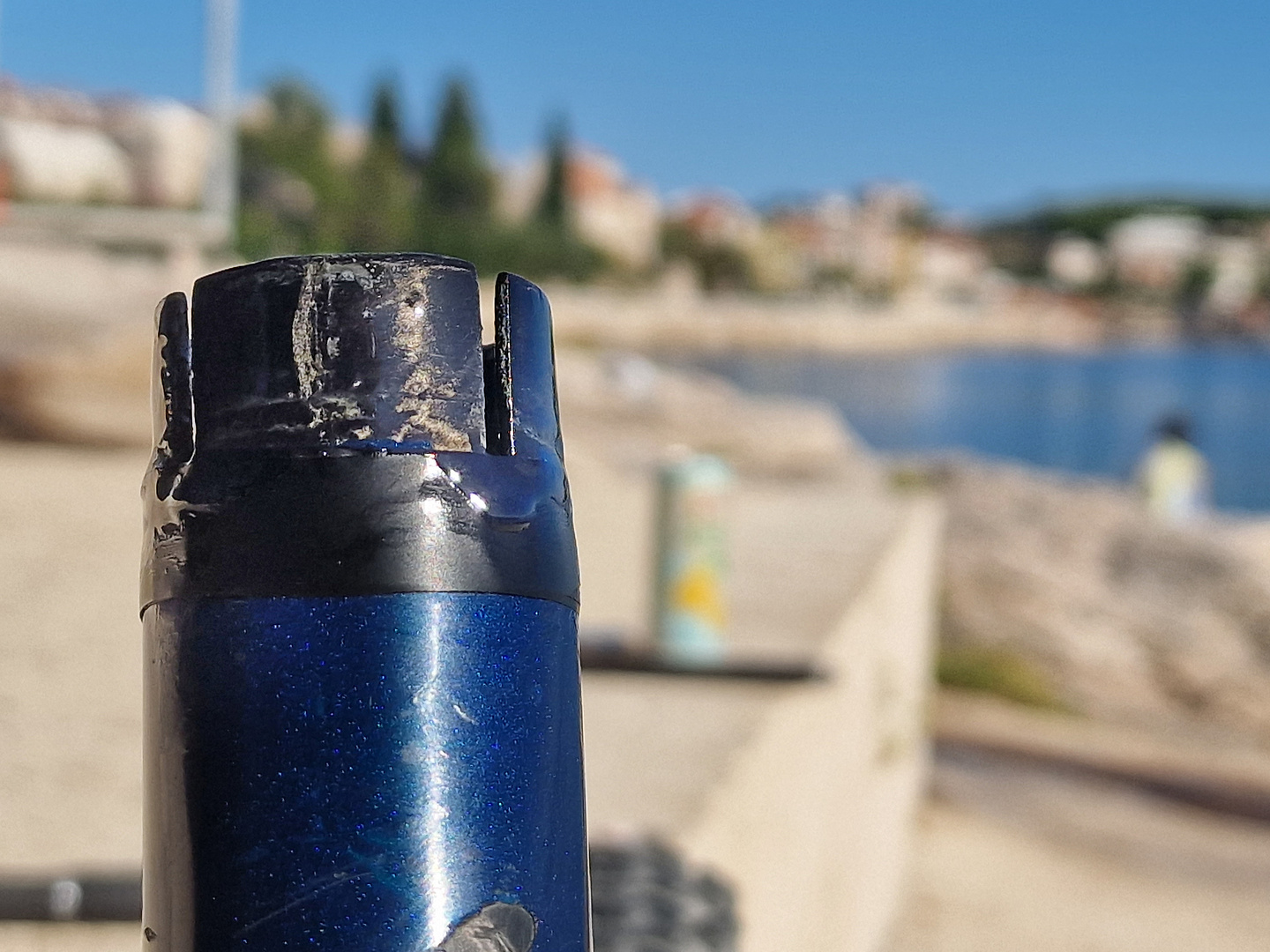 brac-glue1.jpg
