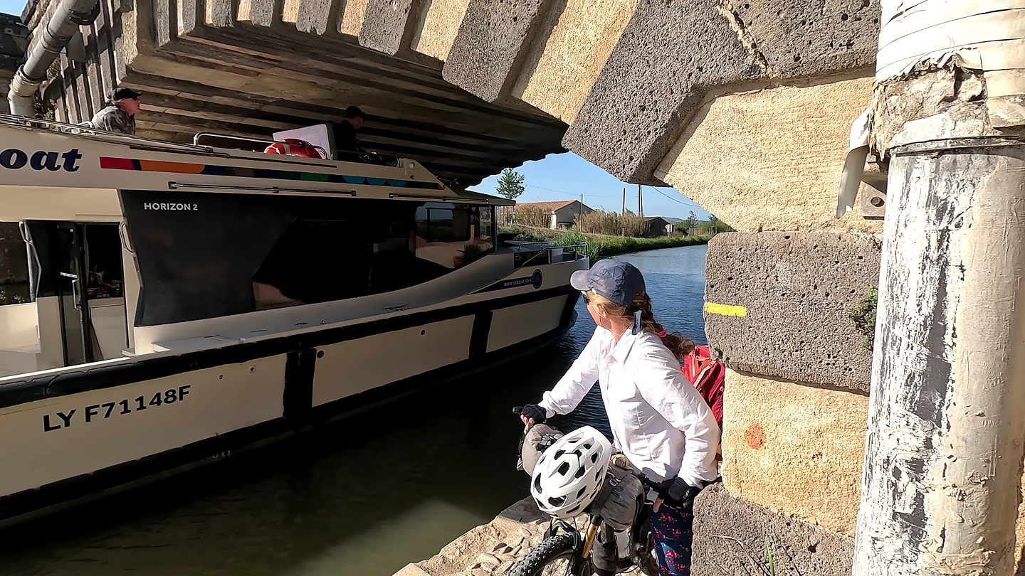 canalmidi-cyclepath1.jpg