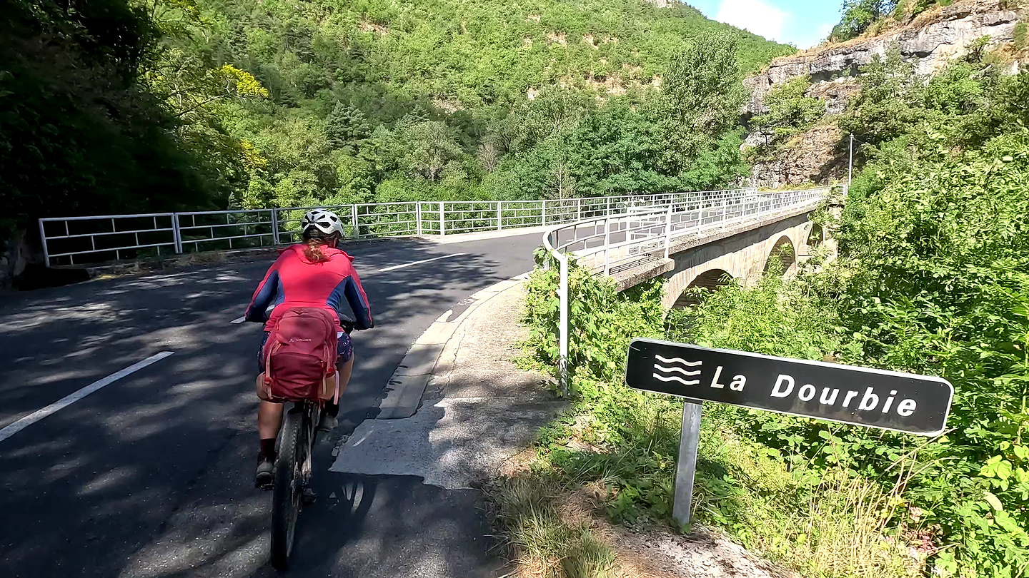 dourbie-road2.jpg