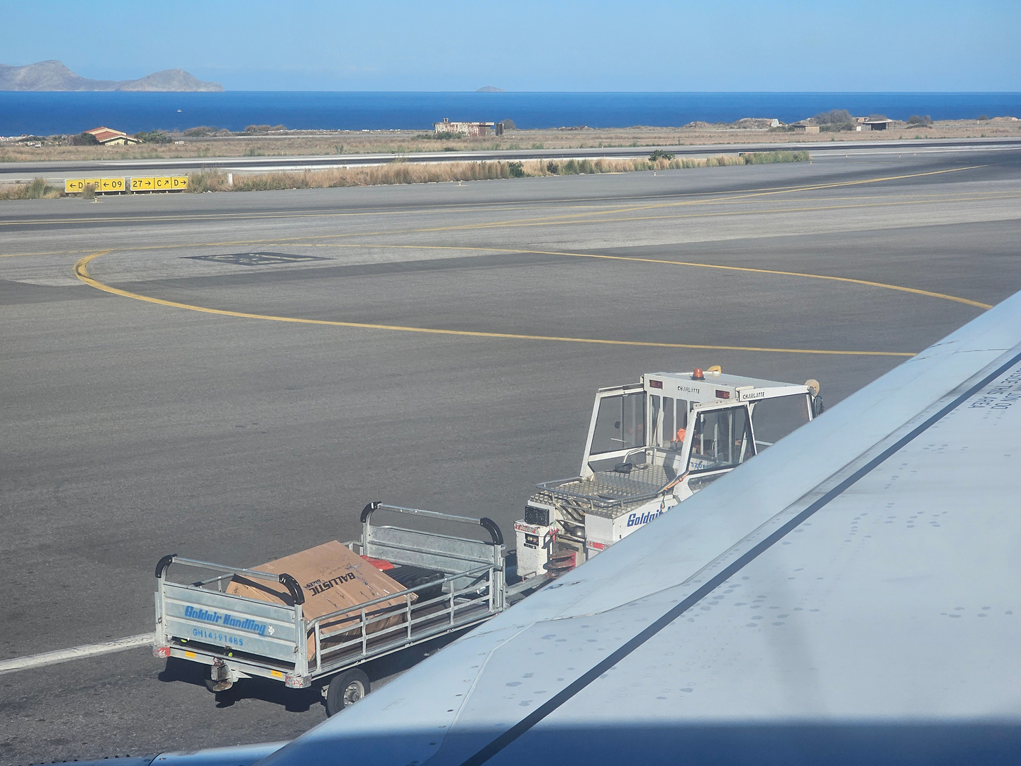 heraklion-airplane2.jpg