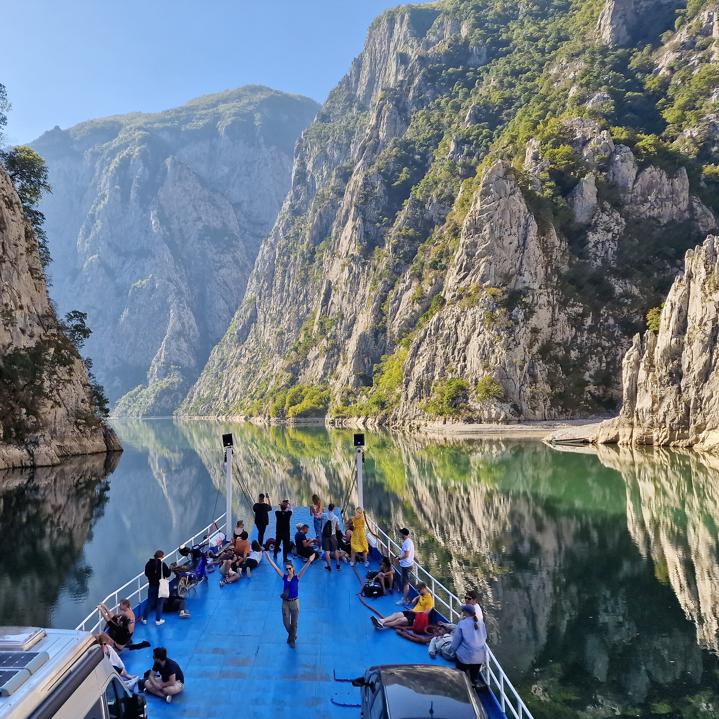 komani-ferry4.jpg