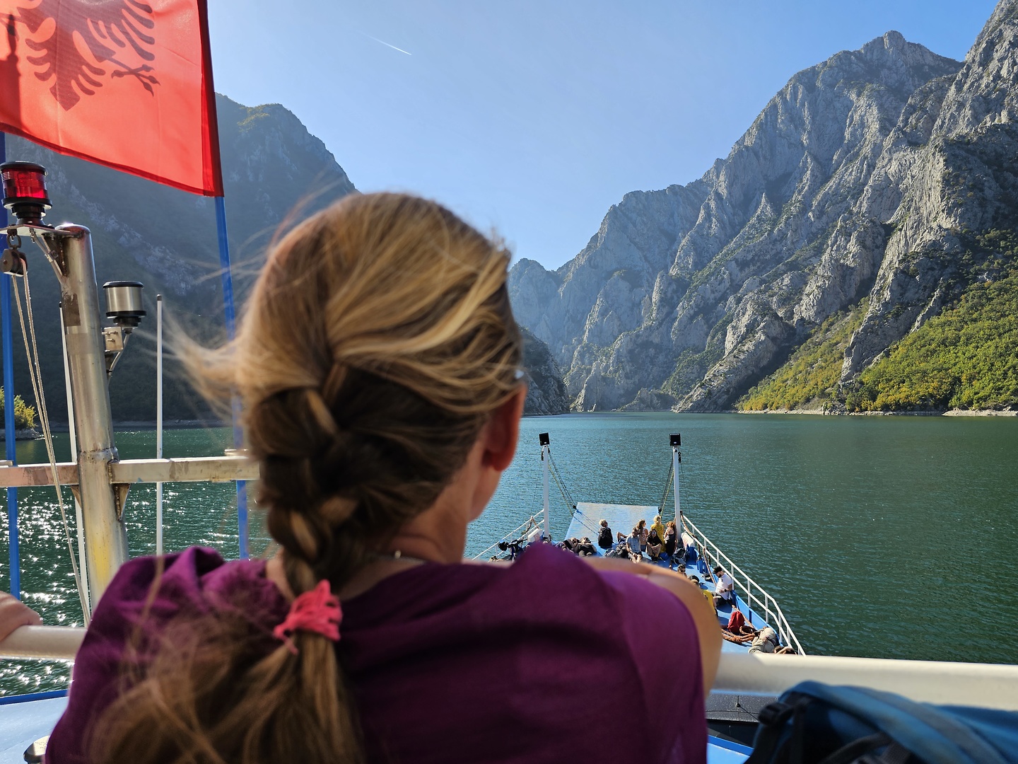 komani-ferry6.jpg
