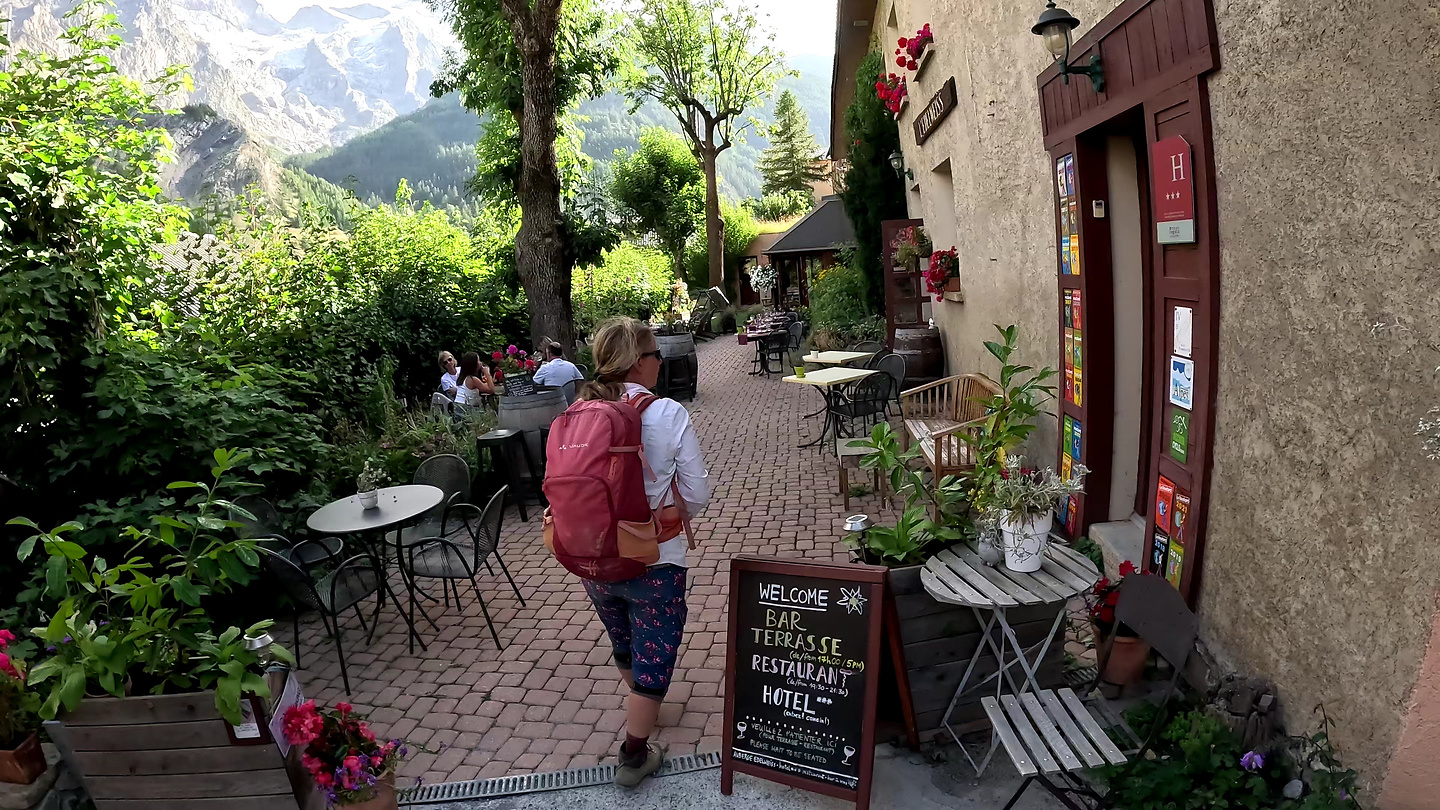 lagrave-hotel1.jpg