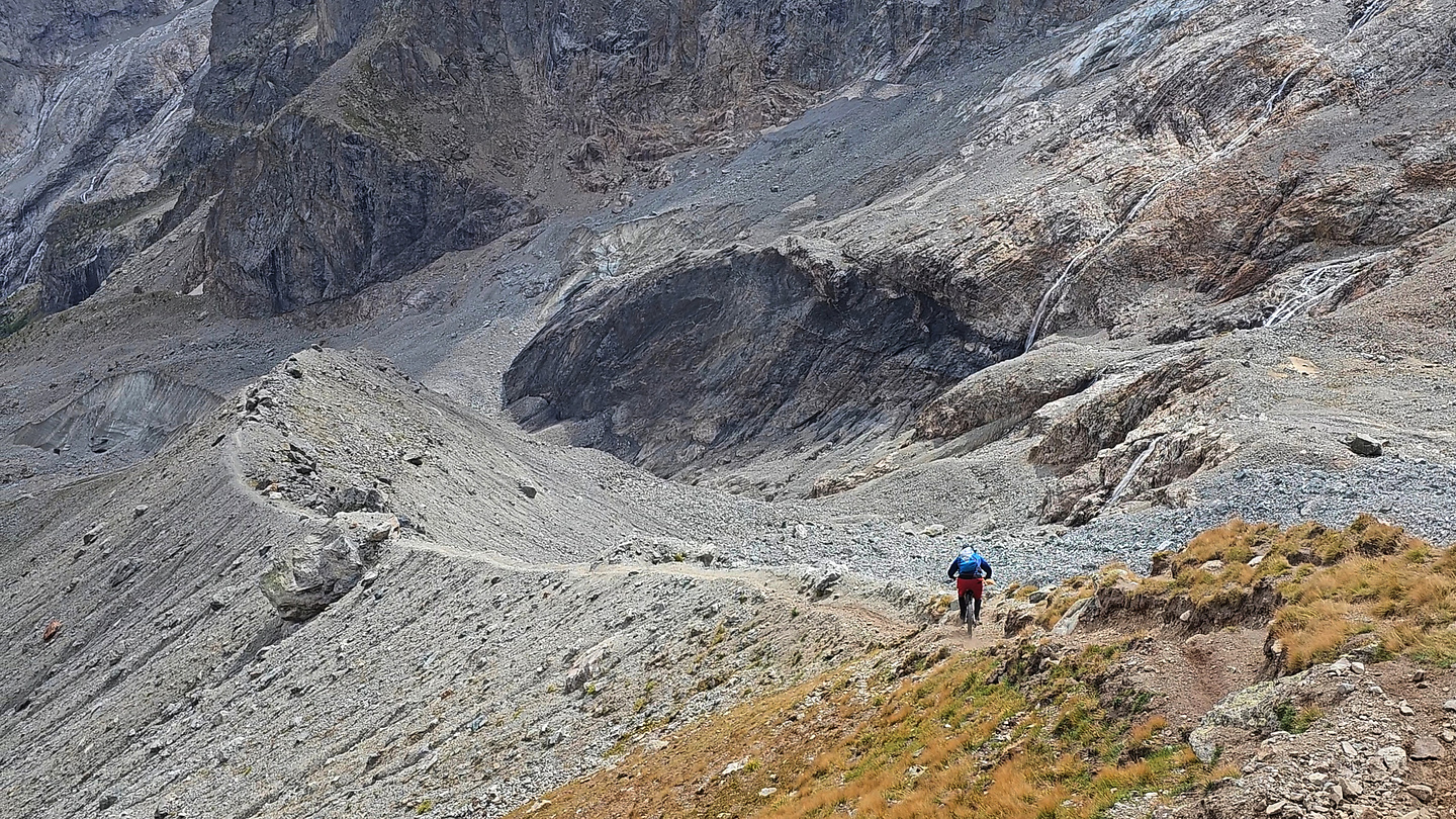 lagrave-trail23.jpg