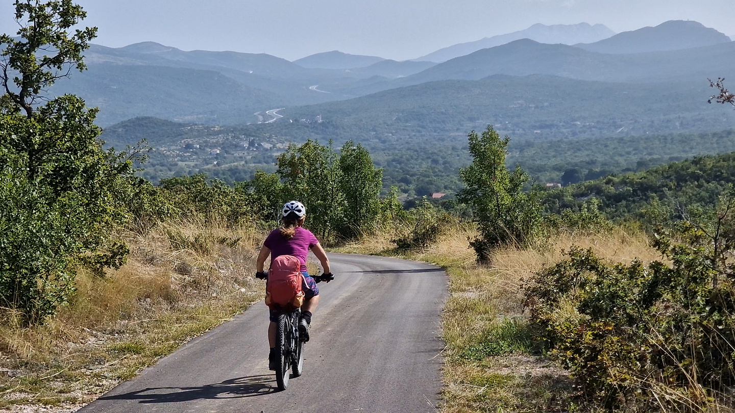 malacka-uphill5.jpg