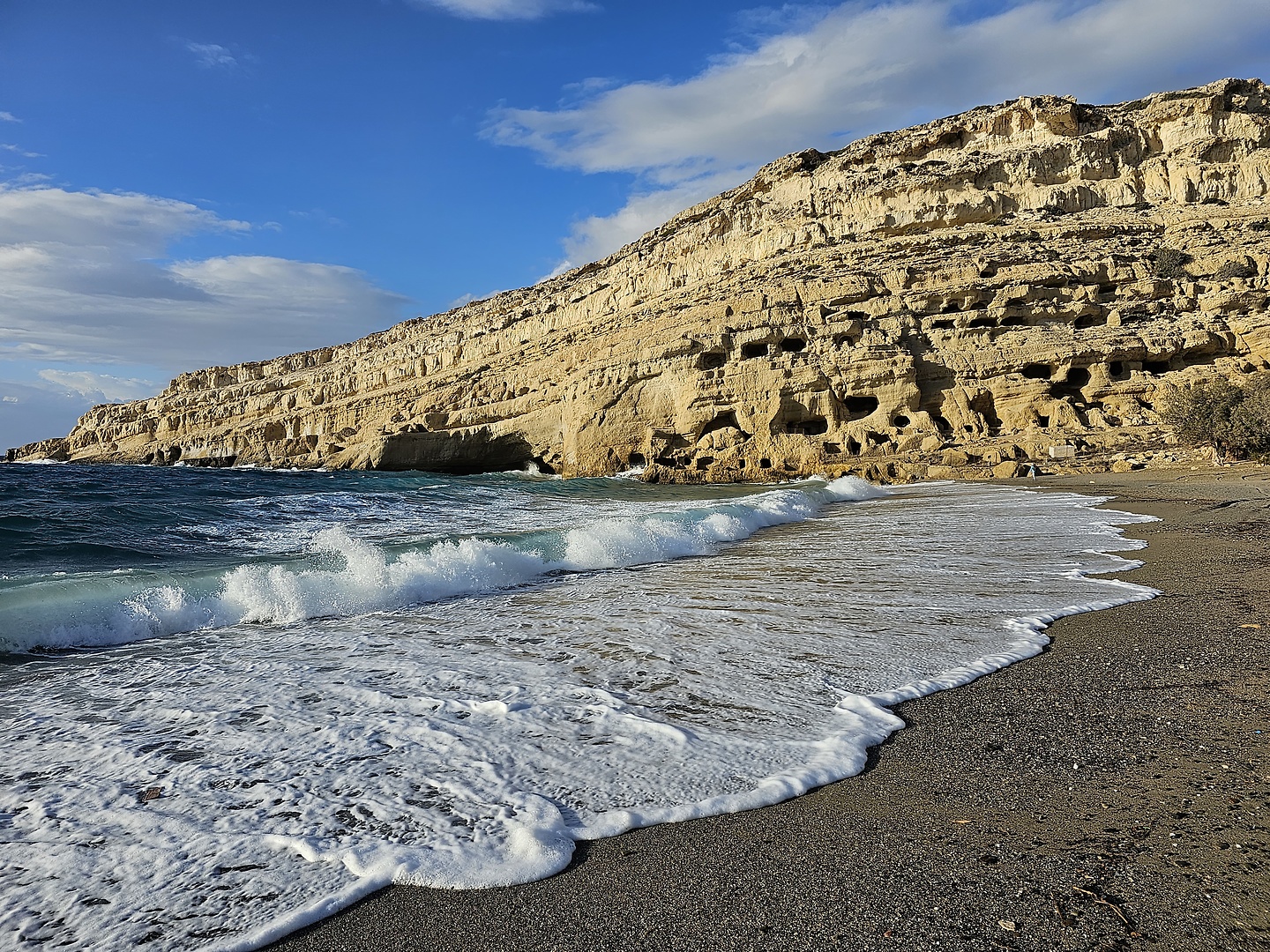 matala-beach5.jpg