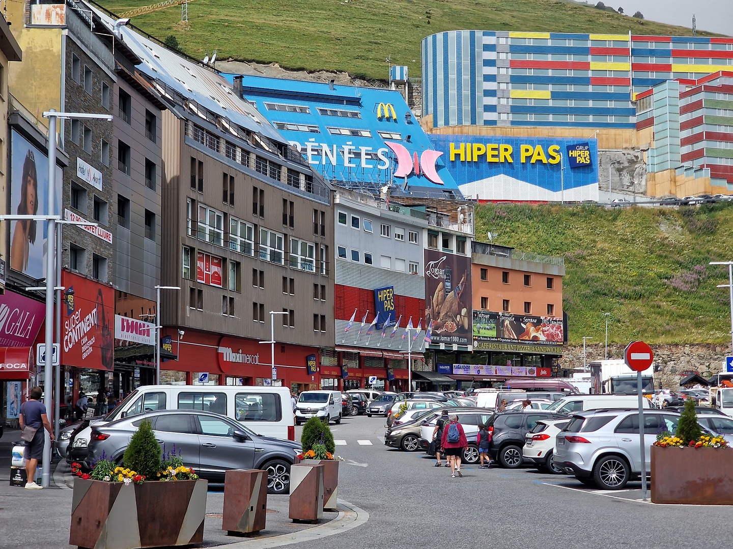 pasdelacasa-town1.jpg