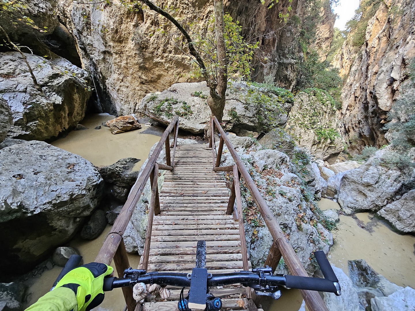 patsos-gorge10.jpg
