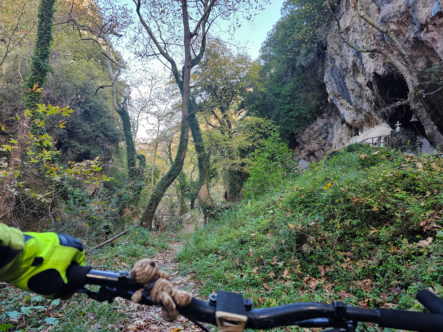 patsos-gorge4.jpg