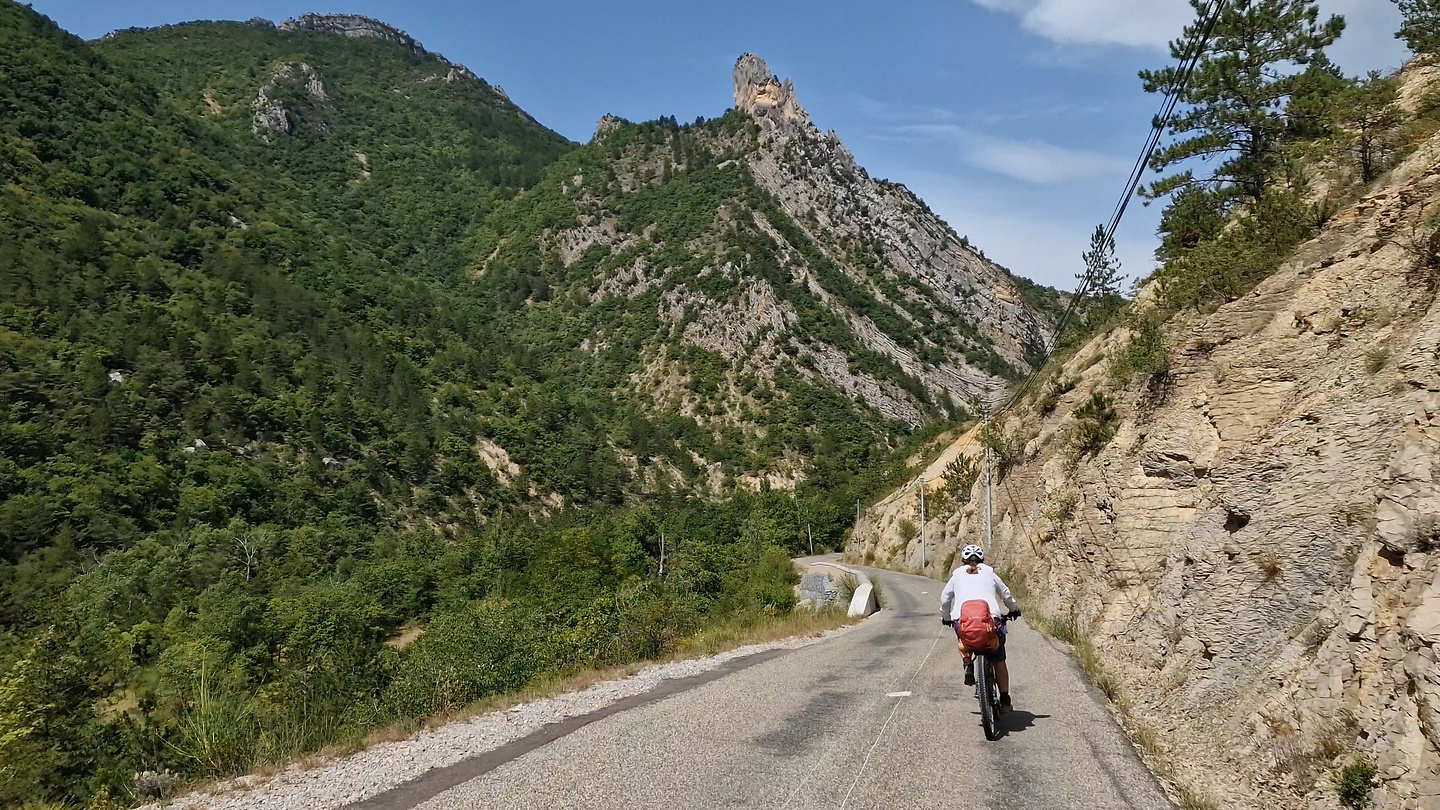 roanne-road4.jpg
