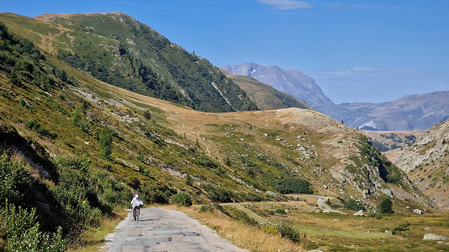 sarenne-uphill3.jpg