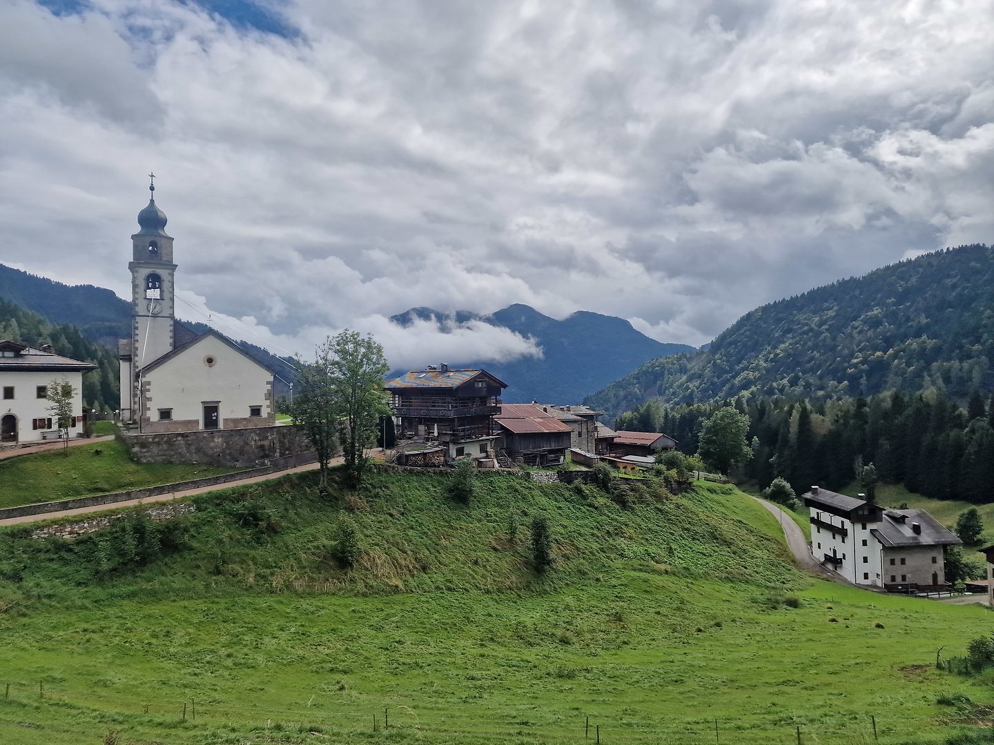 sauris-road4.jpg