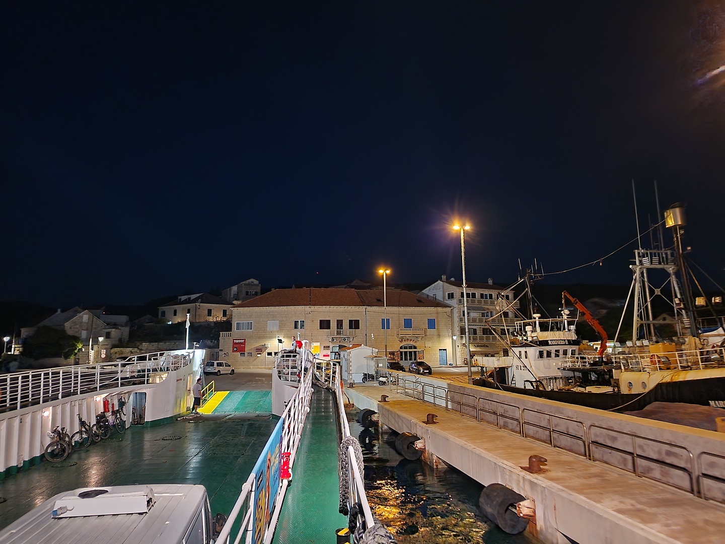 sumartin-boat1.jpg