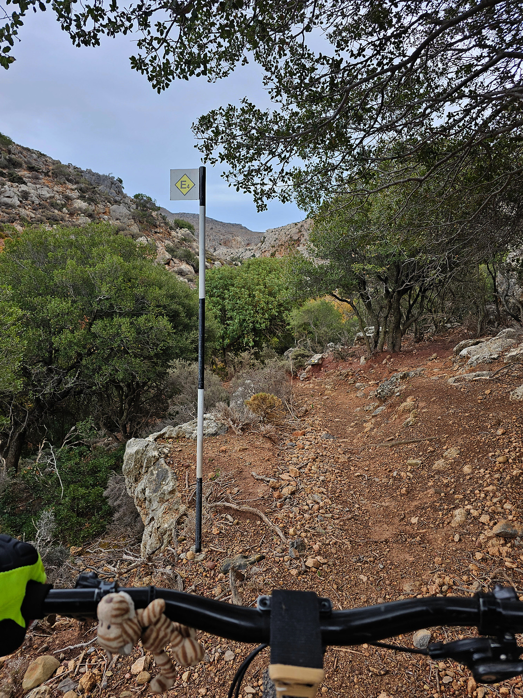 zakrosgorge-trail1.jpg