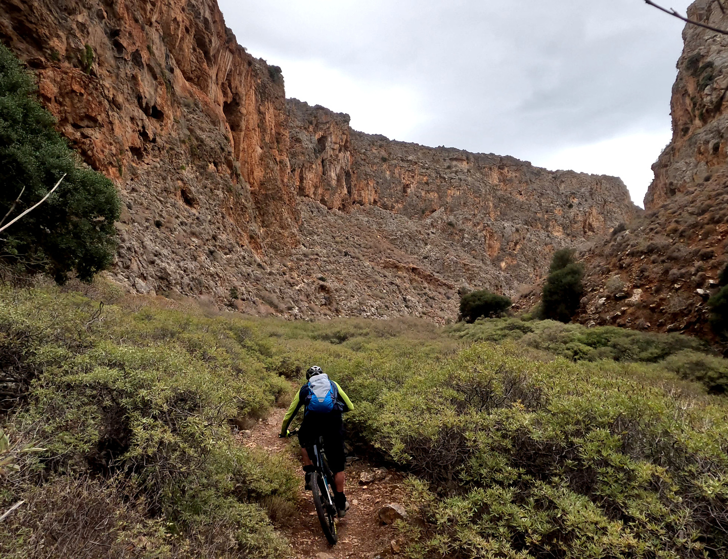 zakrosgorge-trail10.jpg