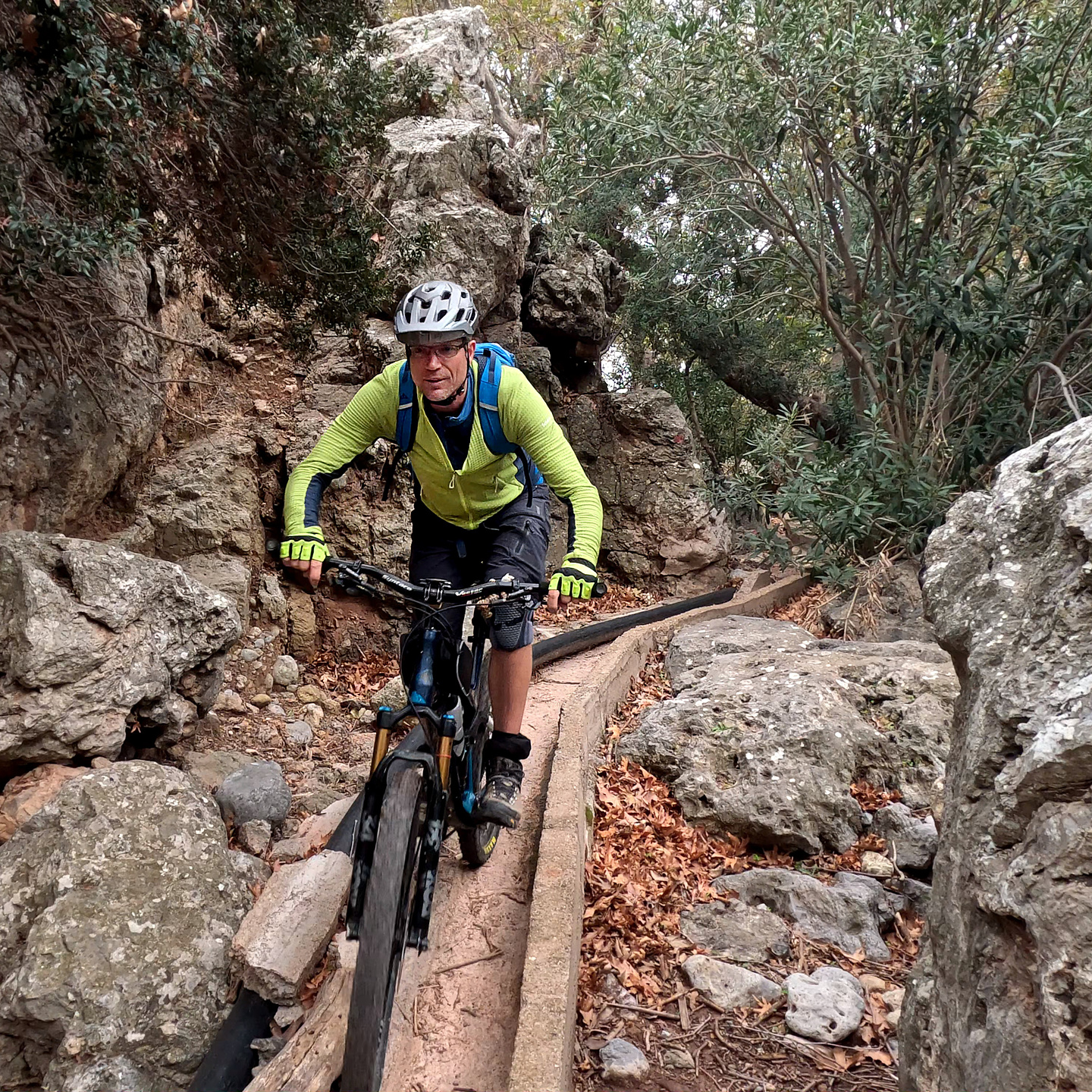 zakrosgorge-trail4.jpg