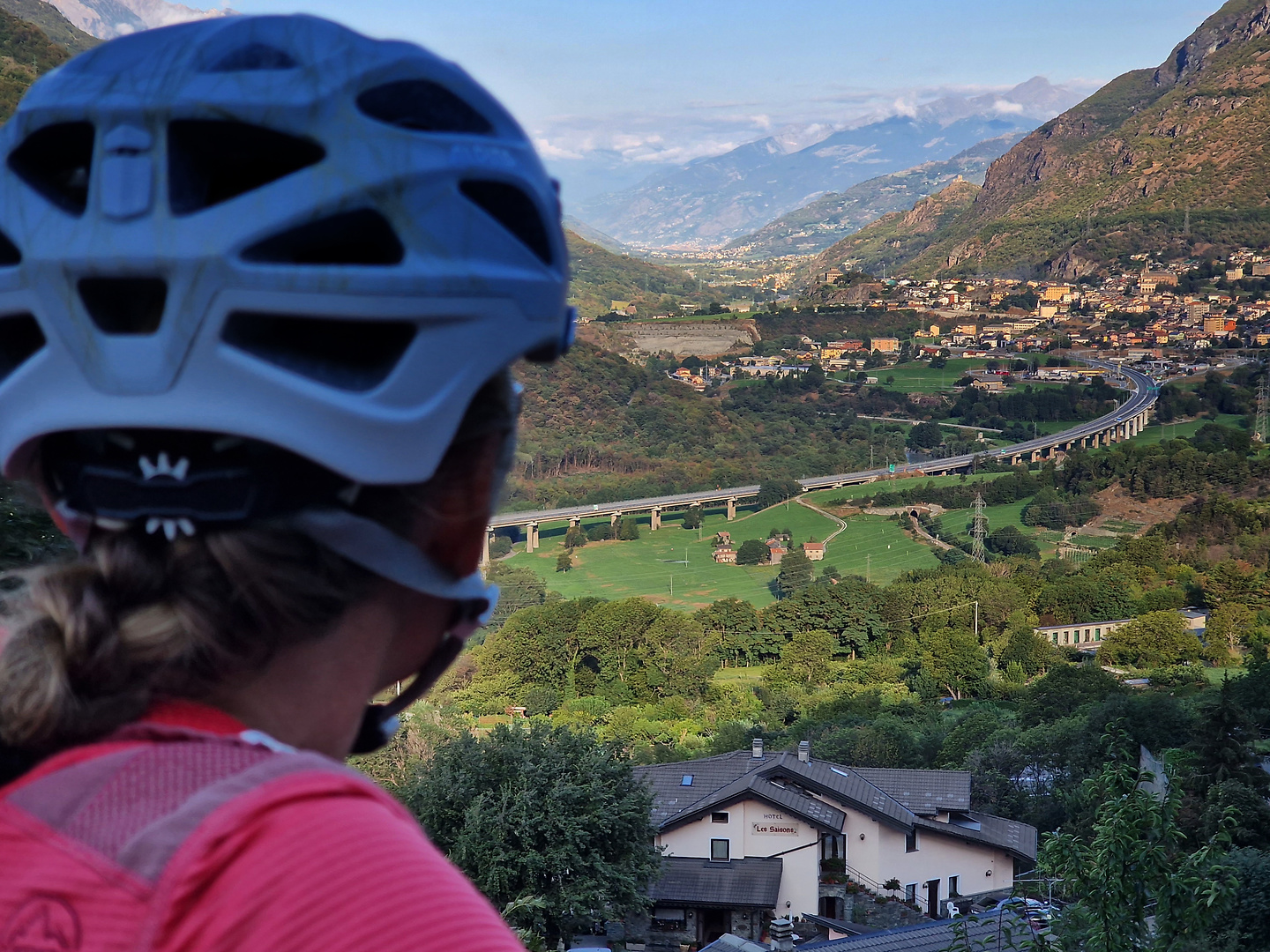 aosta-cyclepath1.jpg