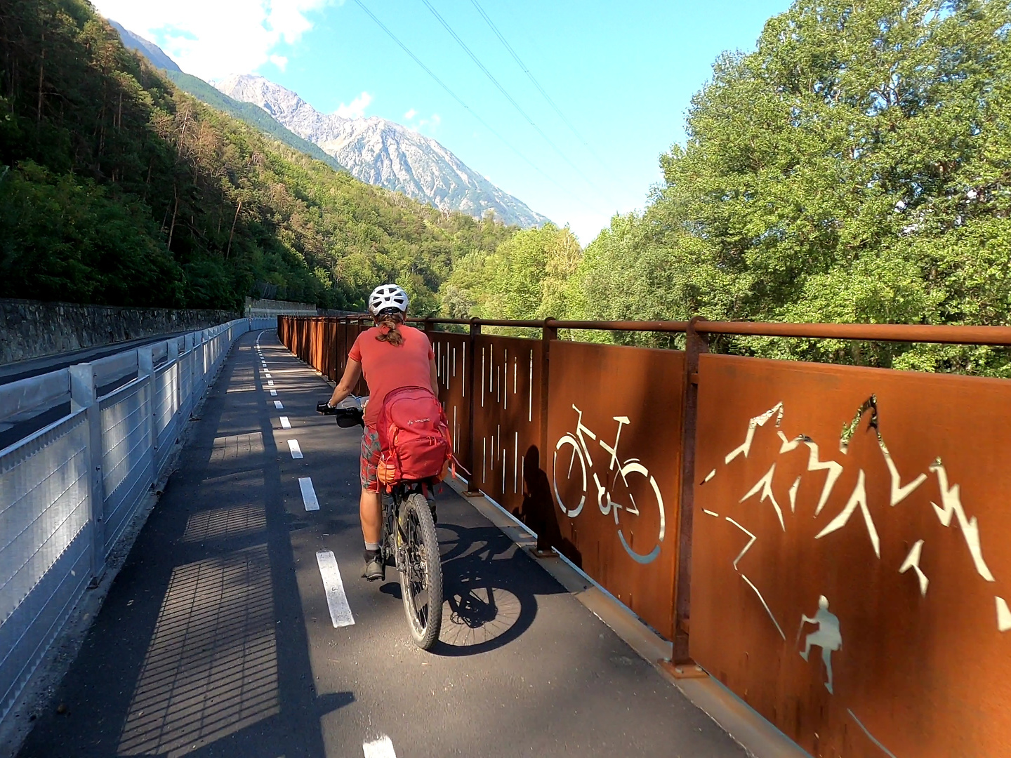 aosta-cyclepath8.jpg