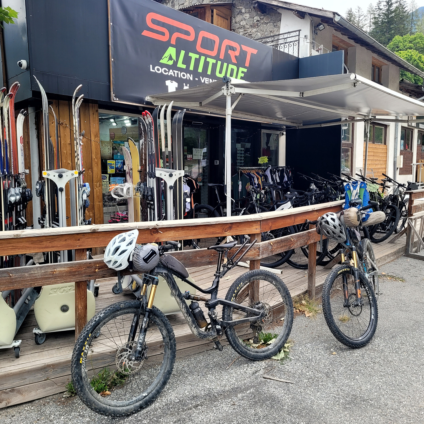 guillestre-bikeshop0.jpg