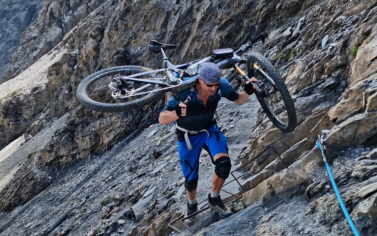 malatra-uphill7.jpg