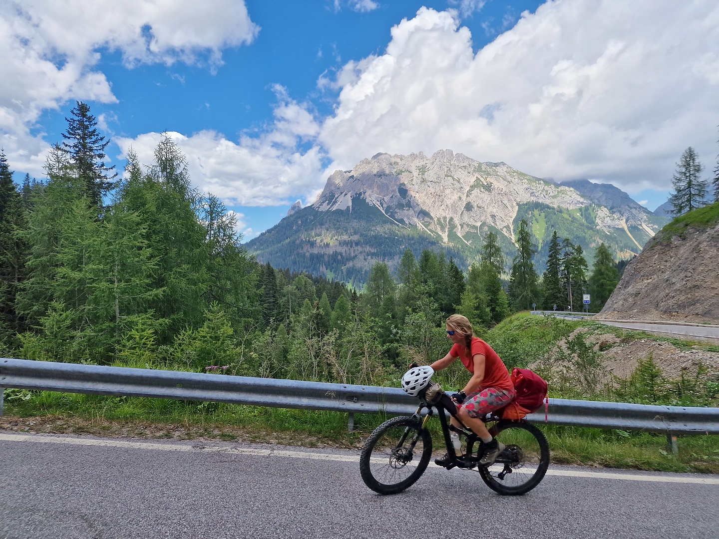 pesarina-uphill2.jpg