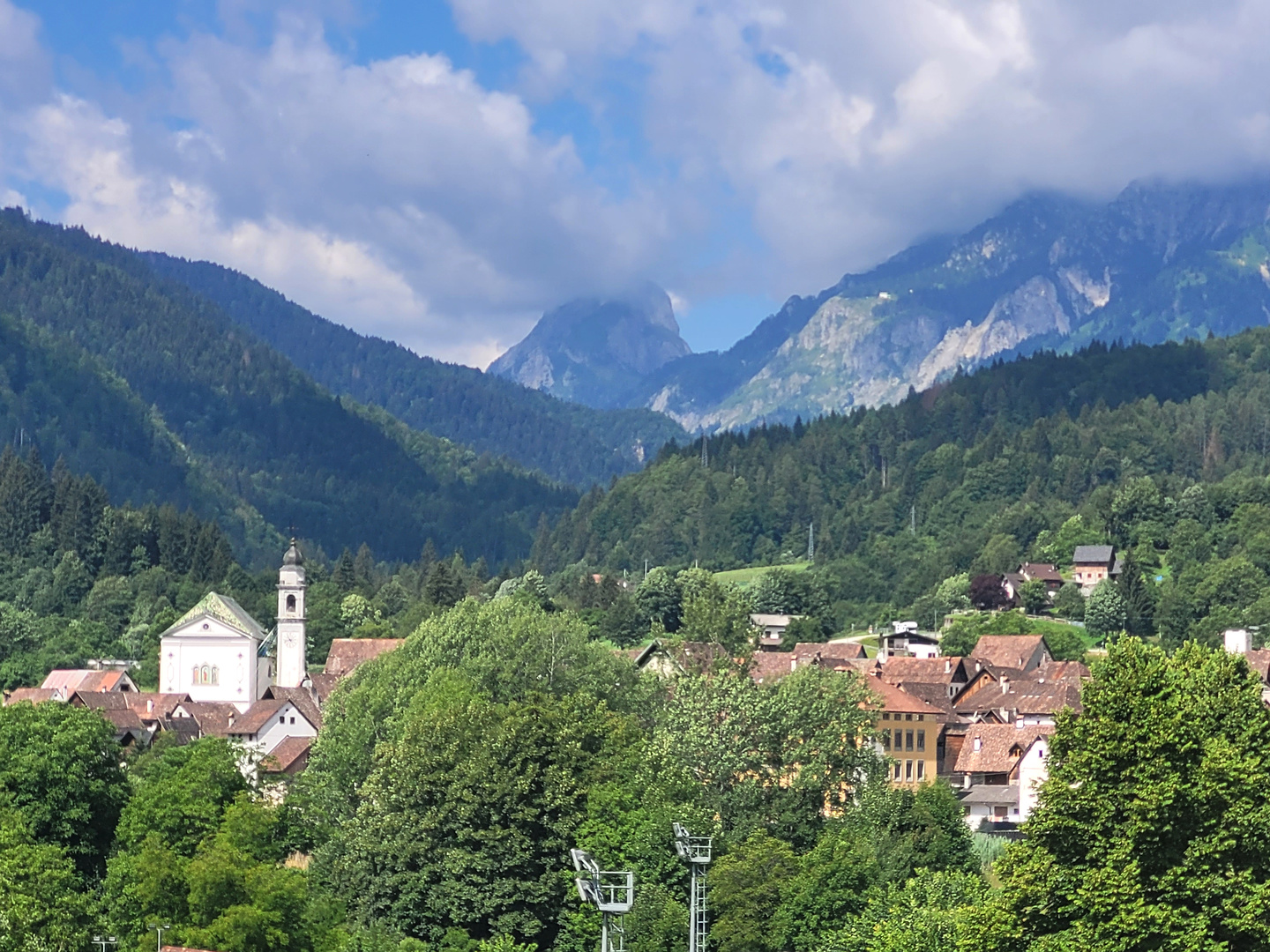 pesarina-uphill3.jpg