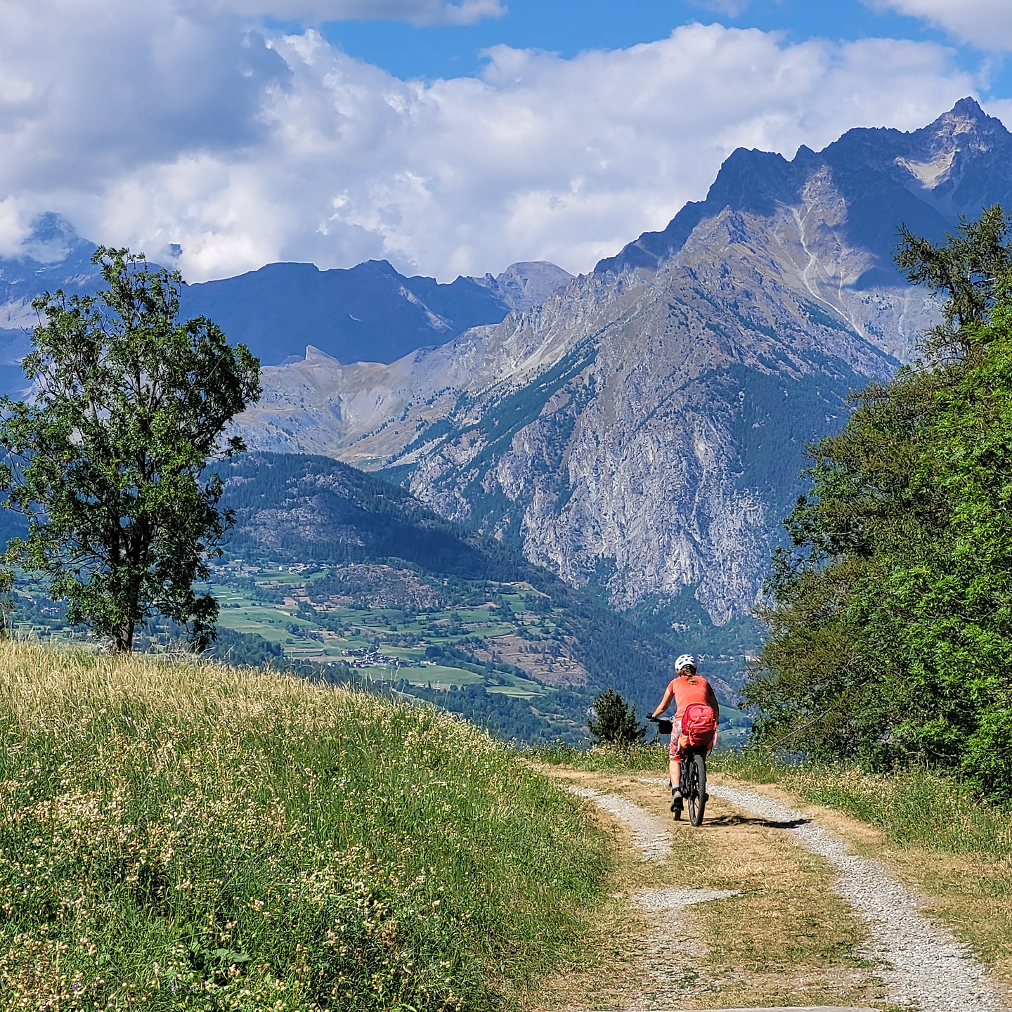 strhemy-uphill3.jpg