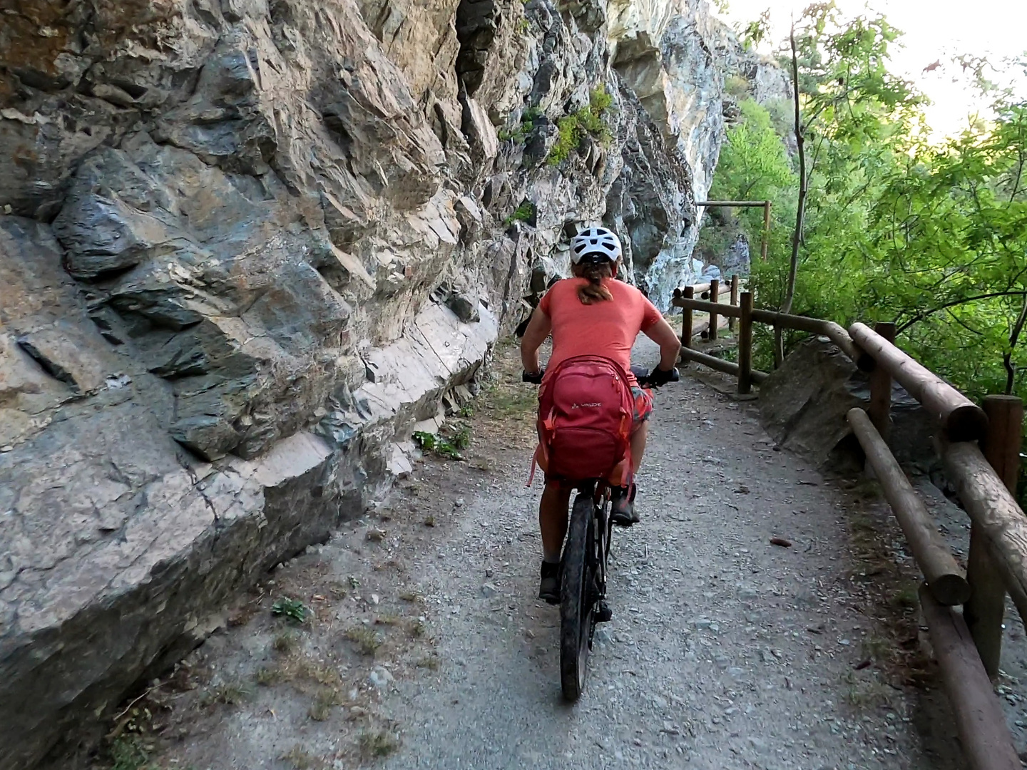 strhemy-uphill5.jpg
