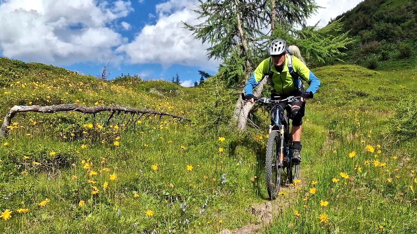 tragonia-trail2.jpg