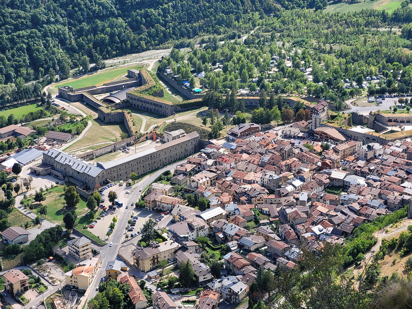 vinadio-town3.jpg