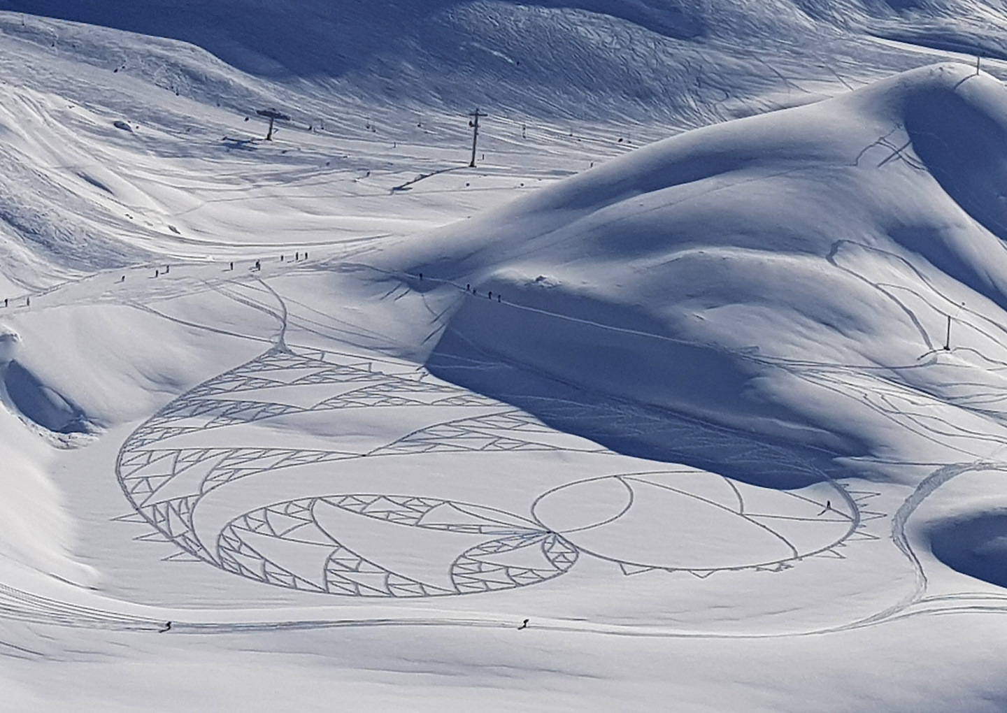 lesarcs-snowart.jpg