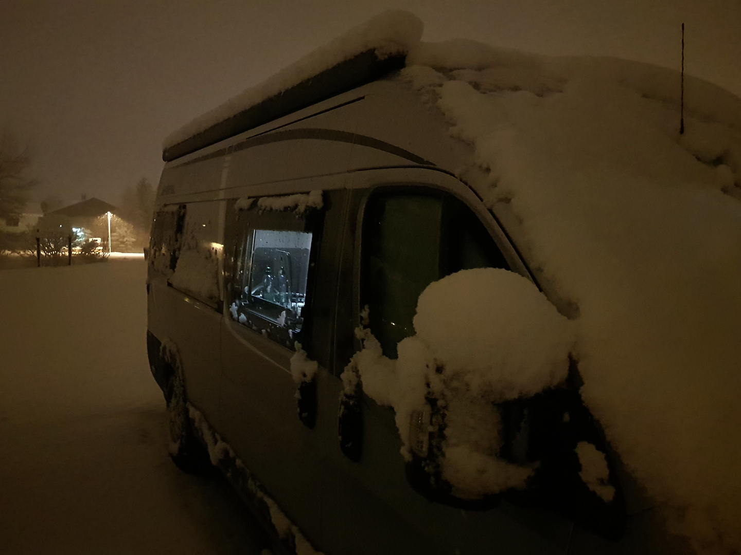 serrechevalier-snowvan1.jpg