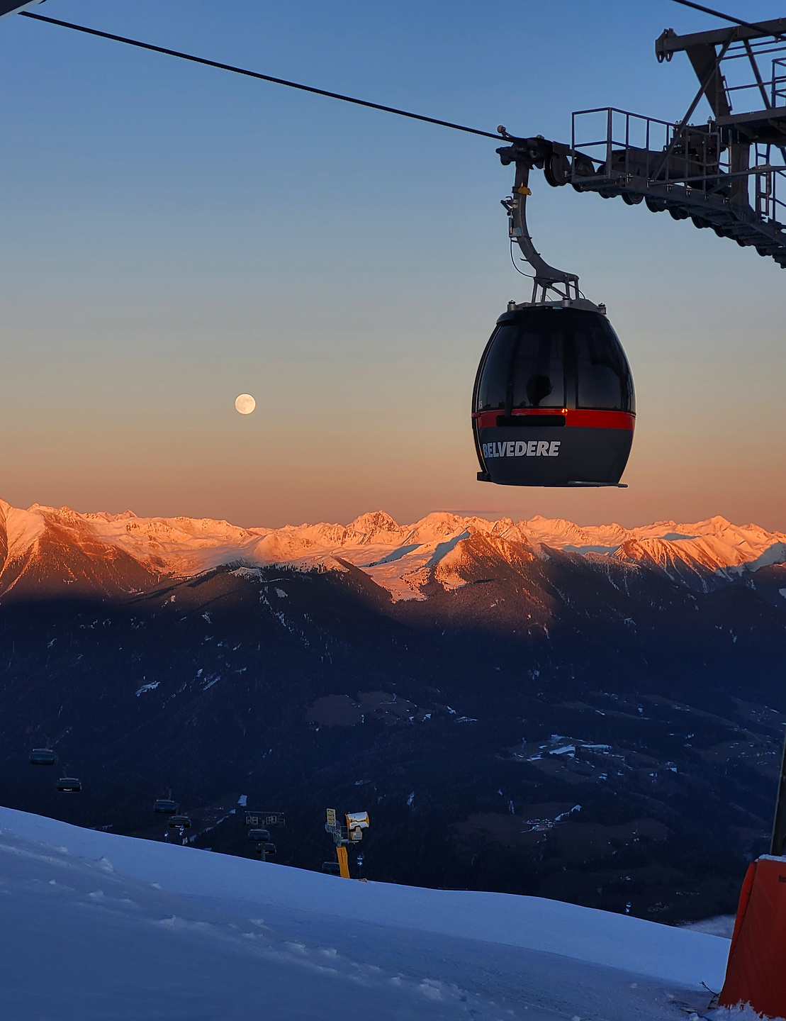 kronplatz22-moonrise1.jpg