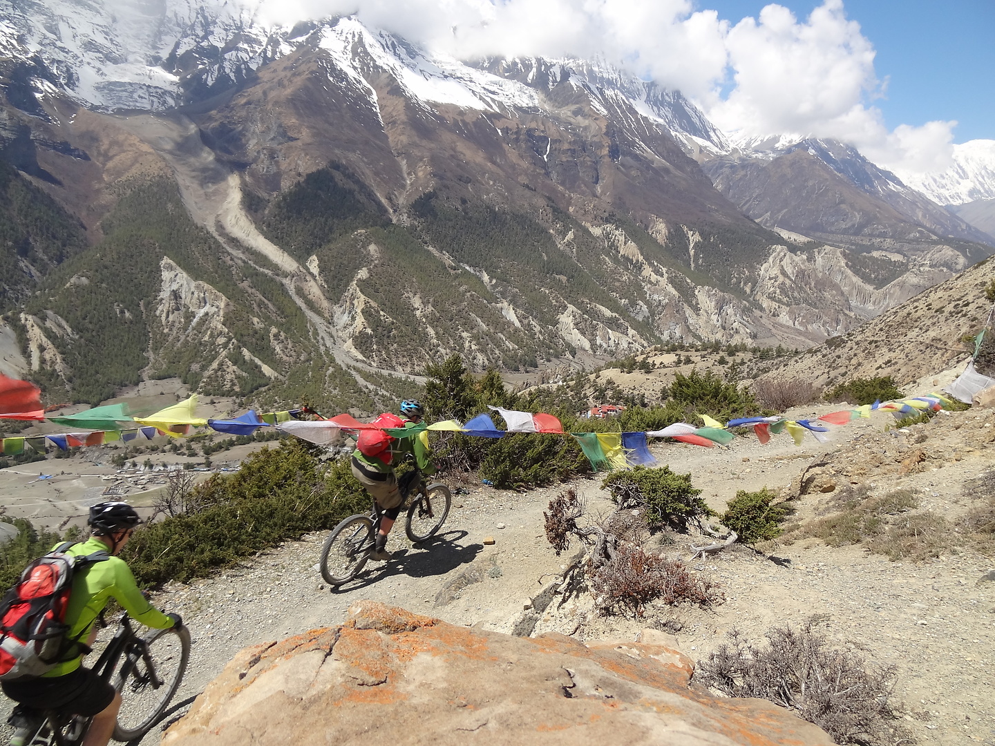 chulu-trail2.jpg