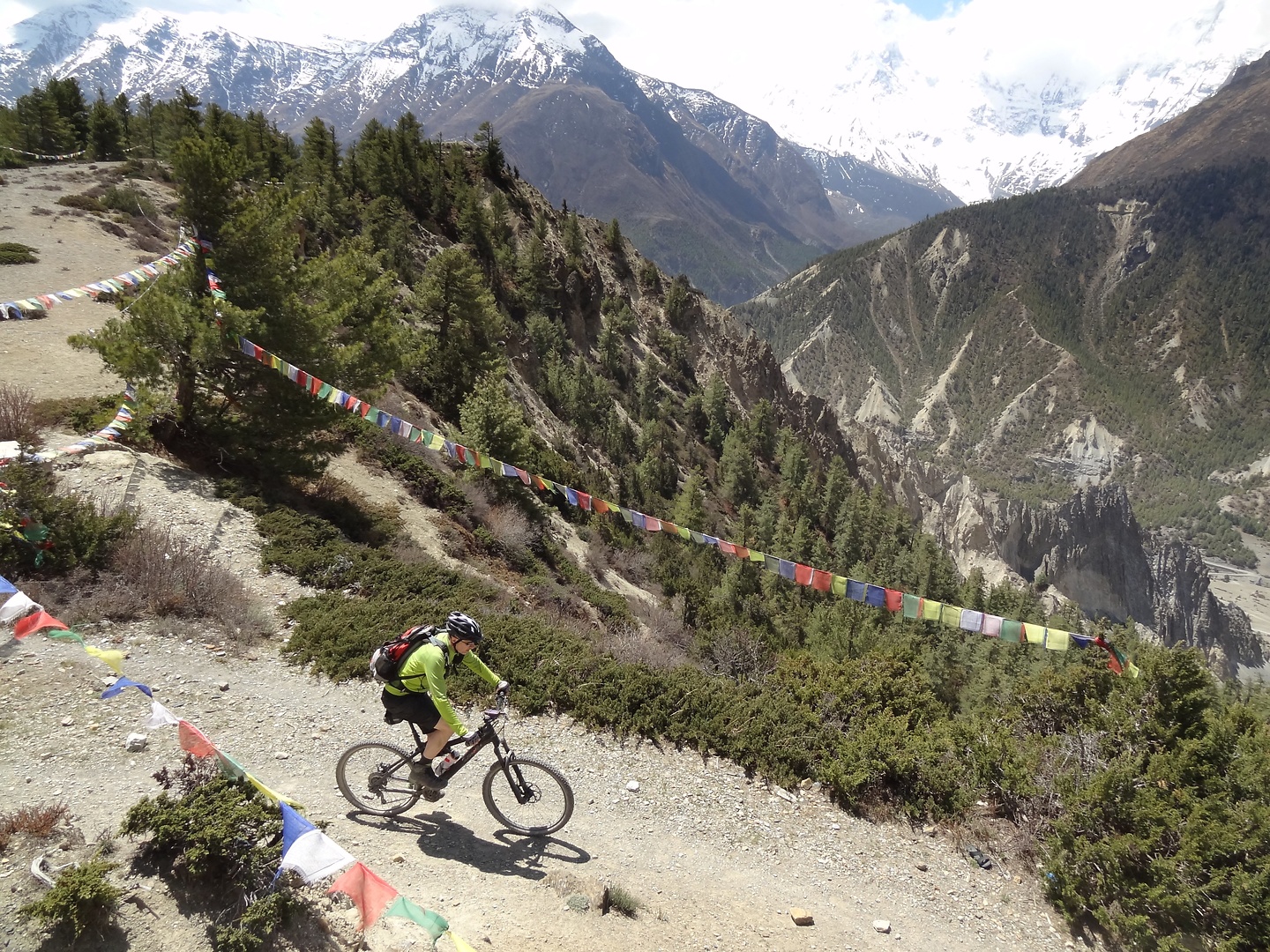 chulu-trail4.jpg