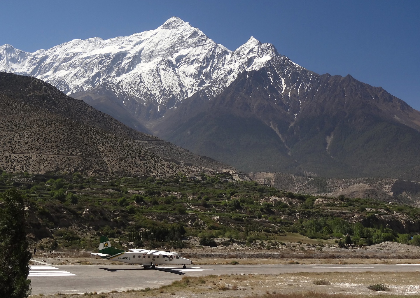 jomsom-plane.jpg