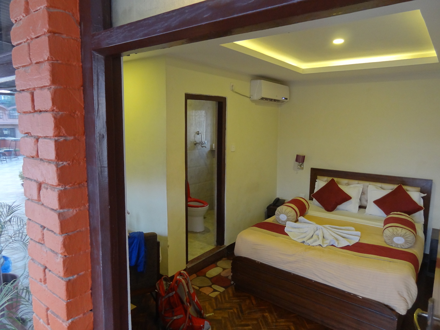 kathmandu-hotelroom.jpg