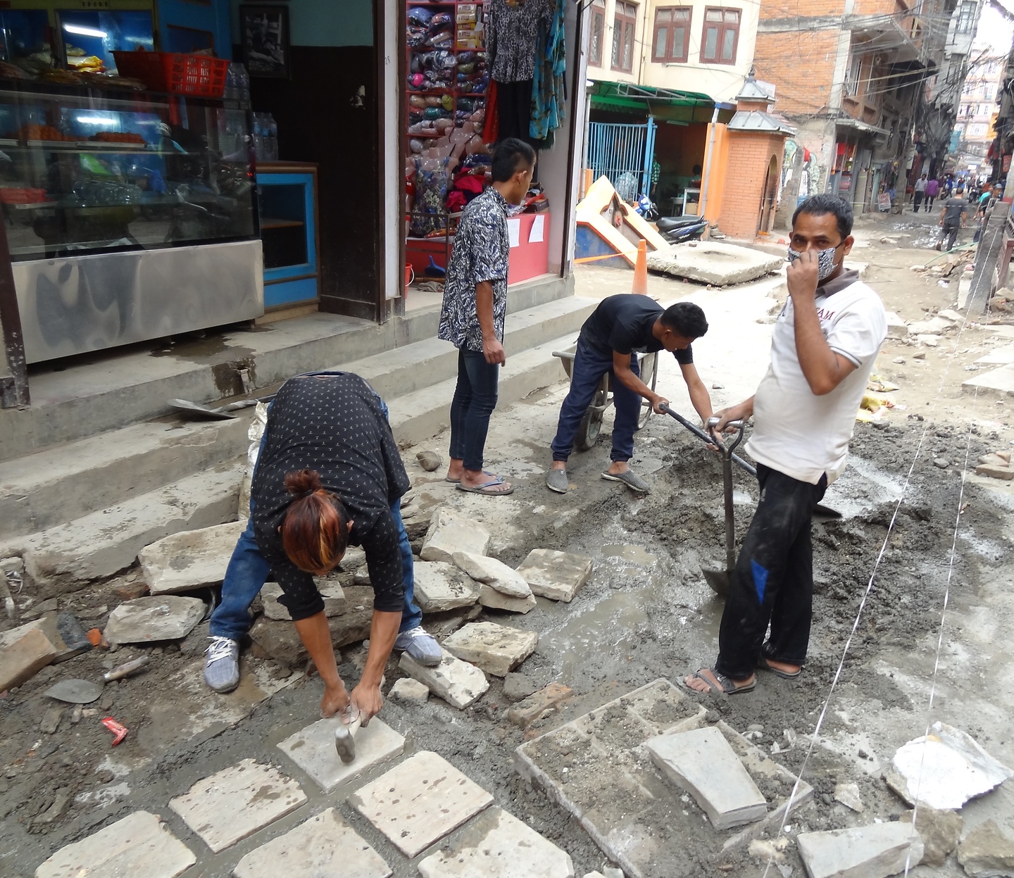 kathmandu-roadwork.jpg