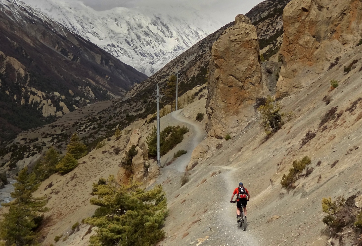 khangsar-uphill.jpg