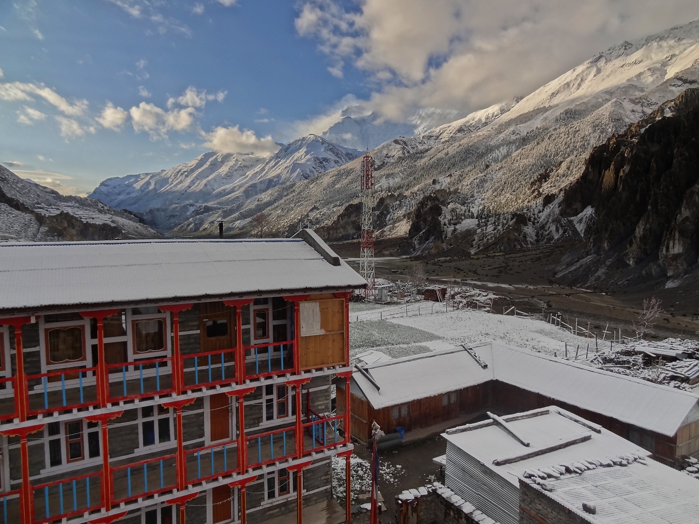 manang-snowroof.jpg
