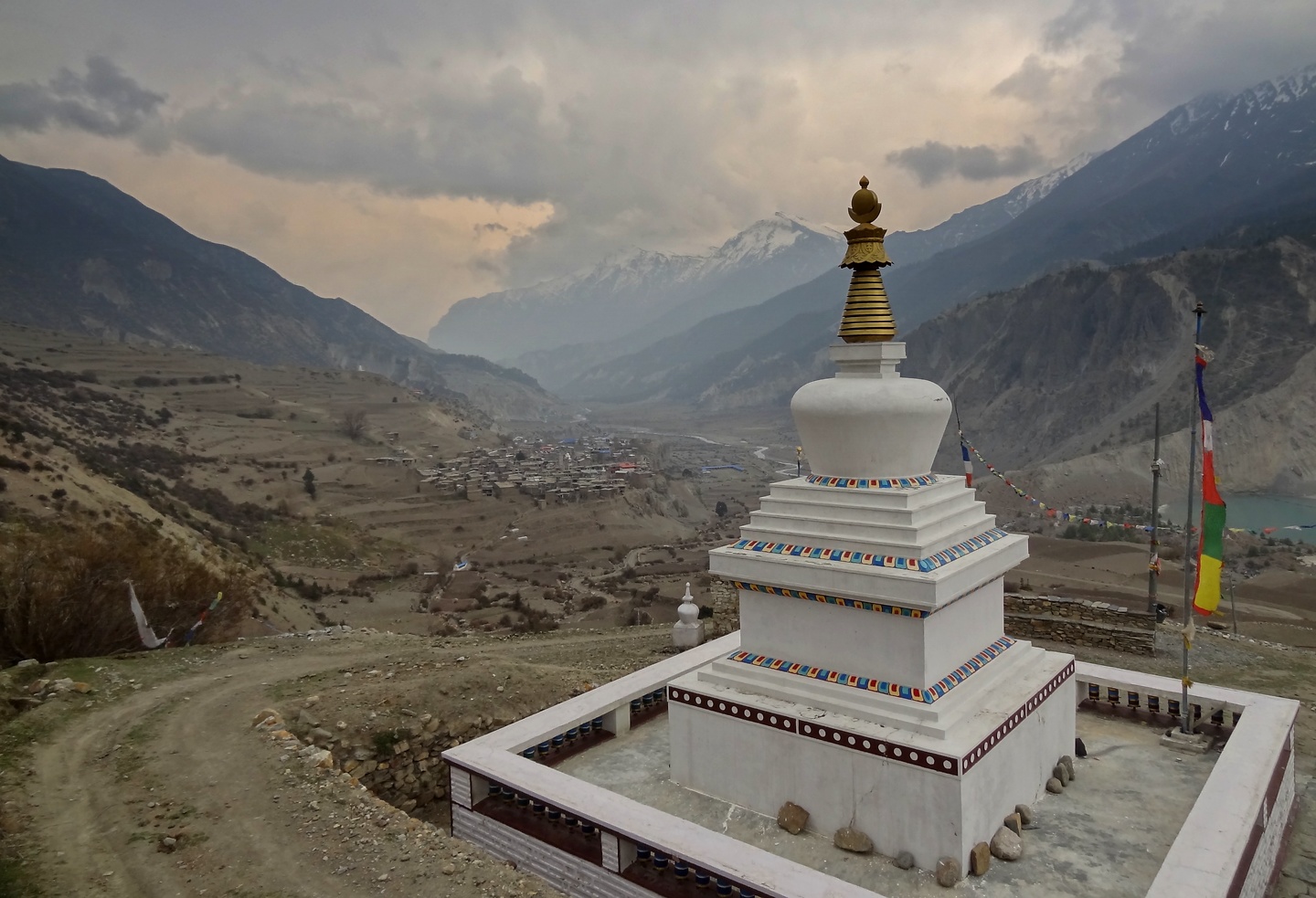 manang-stupa.jpg