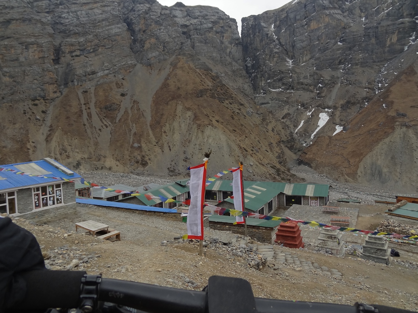 thorongla-basecamp.jpg