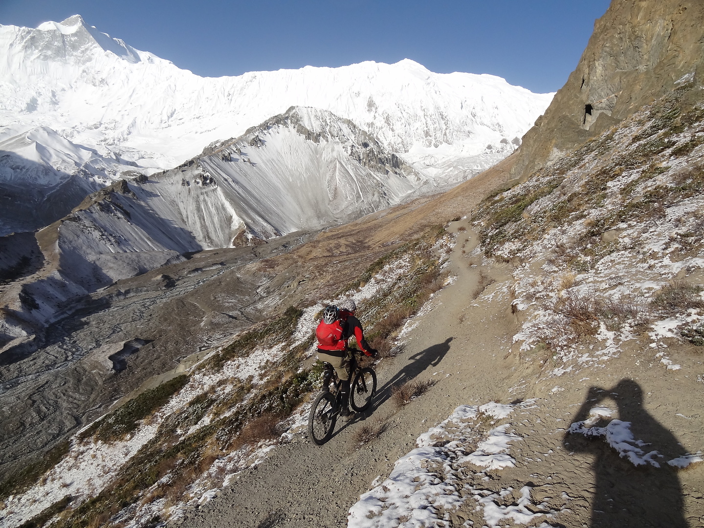 tilicho-uphill2.jpg