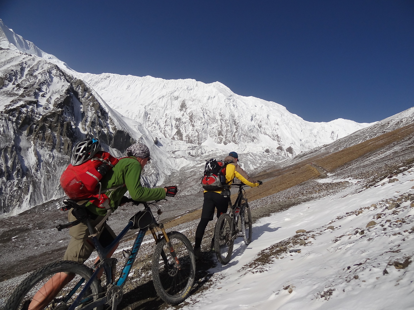 tilicho-uphill6.jpg