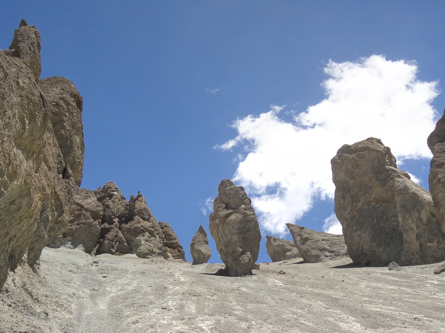 tilichobase2-uphill19.jpg